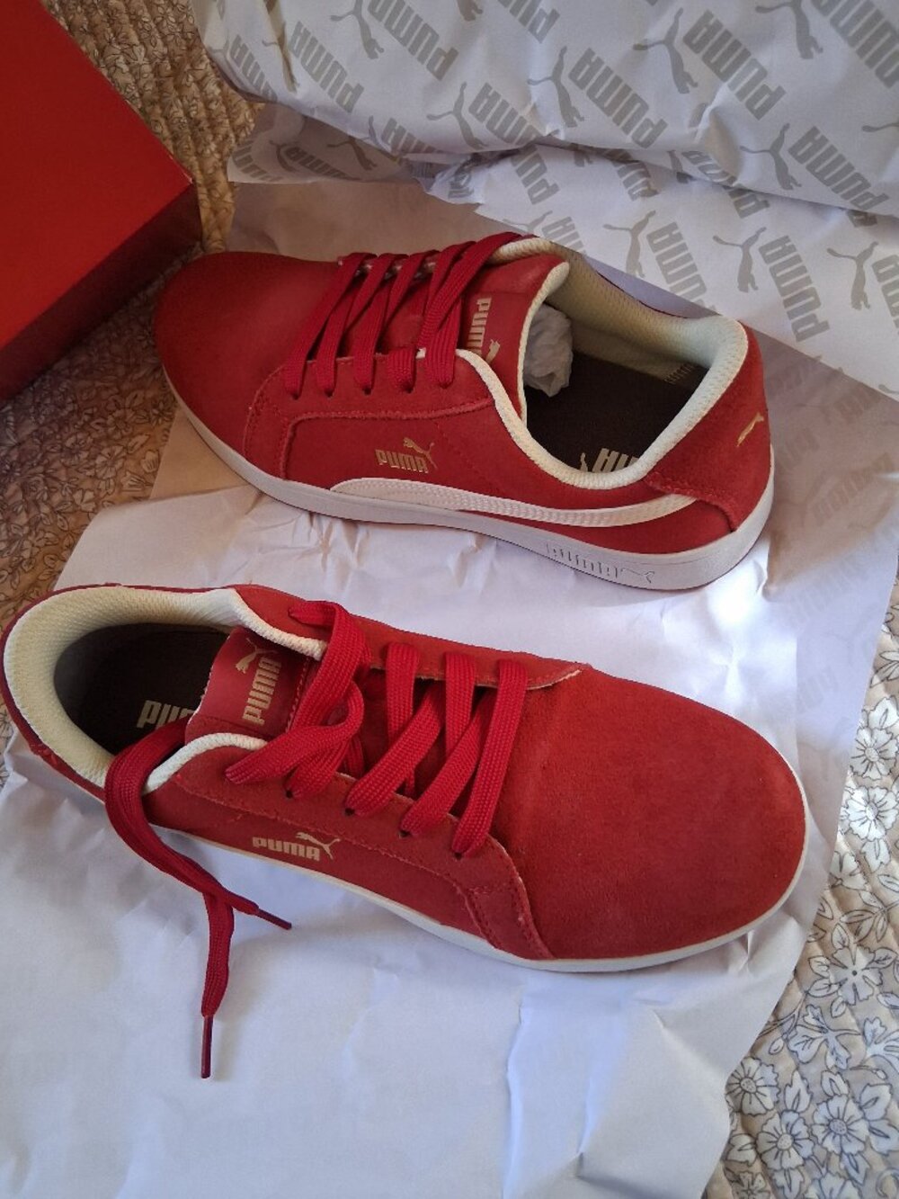 Puma Iconic suede comp toe work shoes Women 8.5